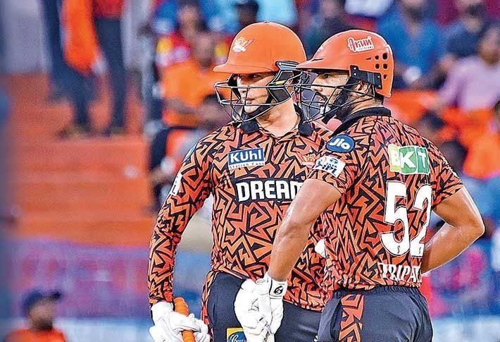 Table Toppers KKR Take On Sunrisers