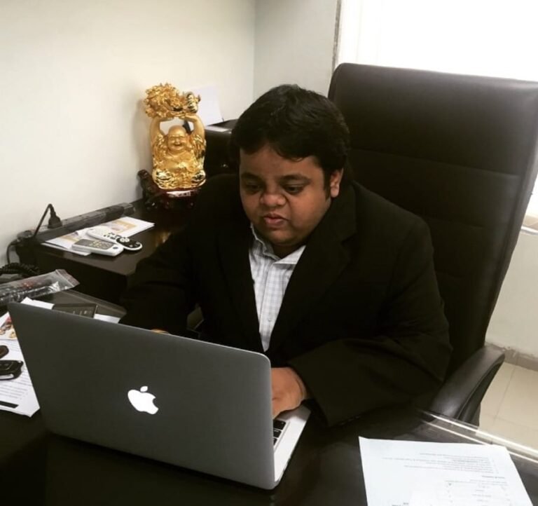 Social Globe Solutions: How Abhi Shah Built the Best Data Marketing Company in Vadodara