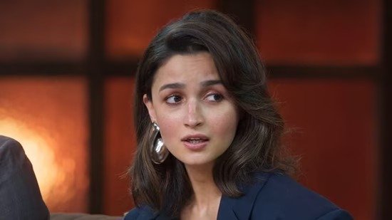 Alia Bhatt reacts as Kapil Sharma teases her about ‘girl who was in Ranbir Kapoor’s life before her’